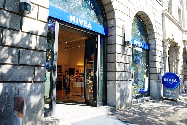 20251102-87n3k 20251102-87n3k