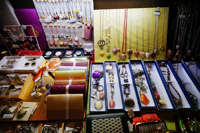 20251102-8bqmi 20251102-8bqmi