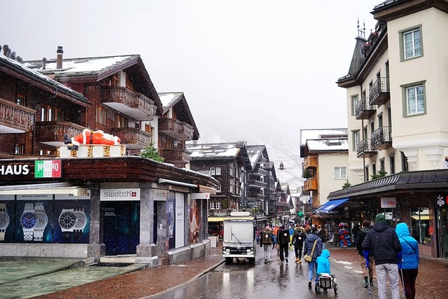 20251102-btb0l 20251102-btb0l