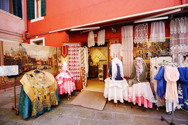 20251102-mgzua 20251102-mgzua