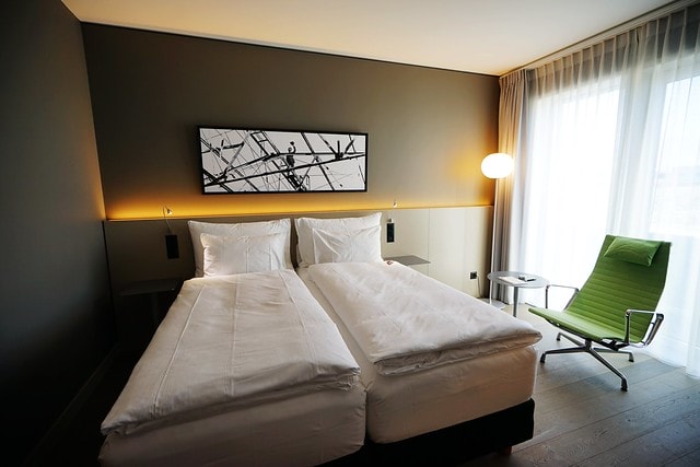 20251102-pf57h 20251102-pf57h