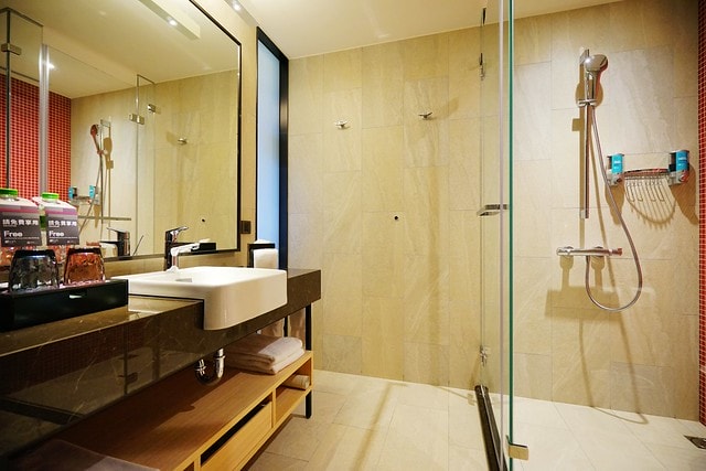 20251102-uf9k4 20251102-uf9k4