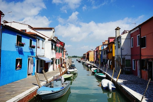 20251102-uizqx 20251102-uizqx