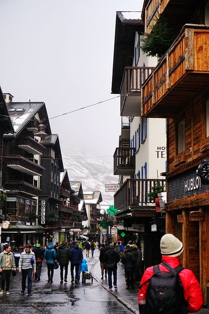 20251102-yw8rp 20251102-yw8rp