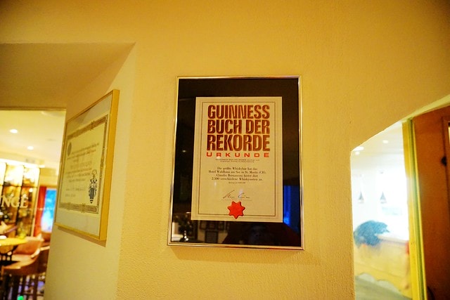 20251102-z9yeu 20251102-z9yeu