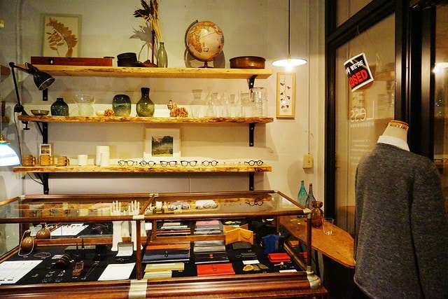 20251102-4sqke 20251102-4sqke