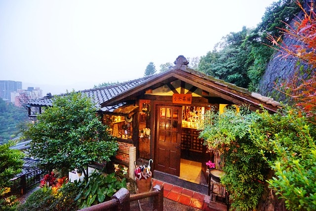 20251102-eoxfz 20251102-eoxfz