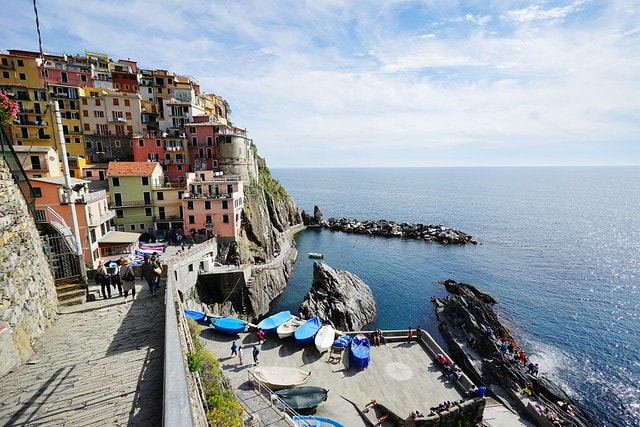 20251102-qmlw7 20251102-qmlw7