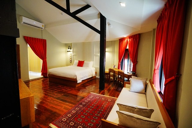 20251102-cbq6p 20251102-cbq6p