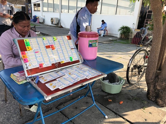 20251102-l8vw4 20251102-l8vw4