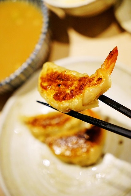 20251102-lv7sz 20251102-lv7sz