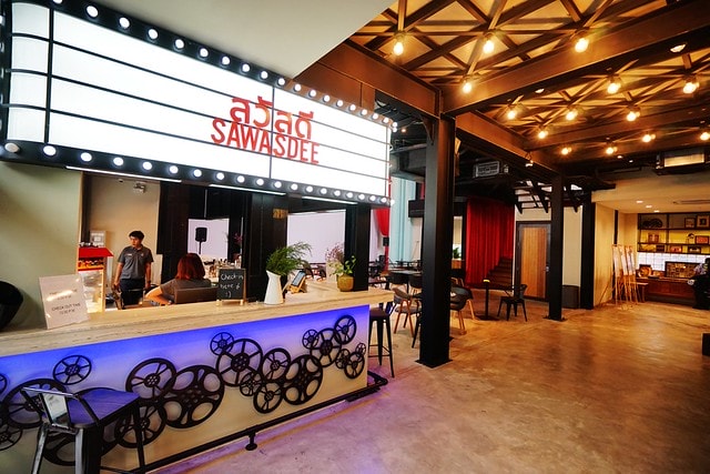 20251102-ovr0j 20251102-ovr0j