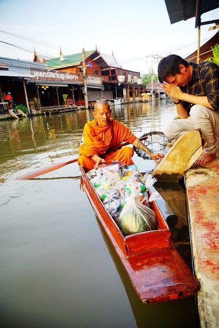 20251102-4qyub 20251102-4qyub