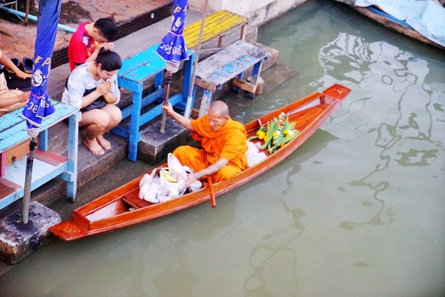 20251102-m928l 20251102-m928l