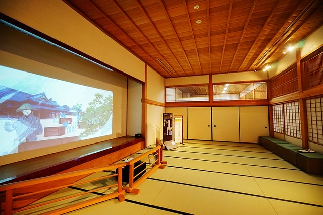 20251102-uwcw9 20251102-uwcw9