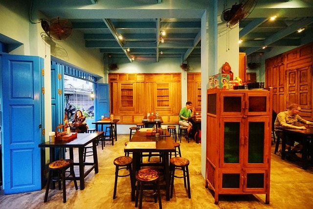 20251102-w0cqg 20251102-w0cqg