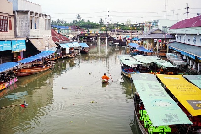 20251102-yd6vr 20251102-yd6vr