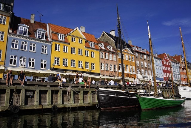 20251102-yf8hp 20251102-yf8hp