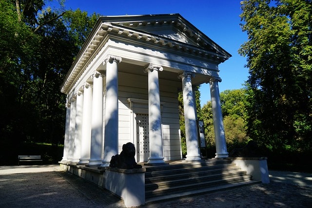 20251102-aeoo8 20251102-aeoo8