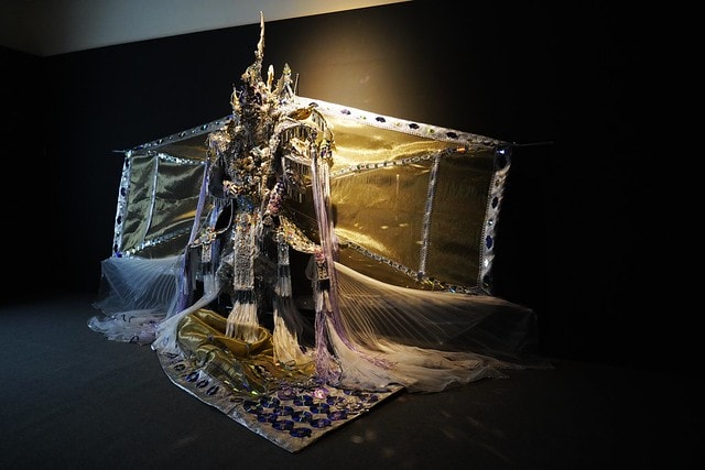 20251102-q8sh9 20251102-q8sh9