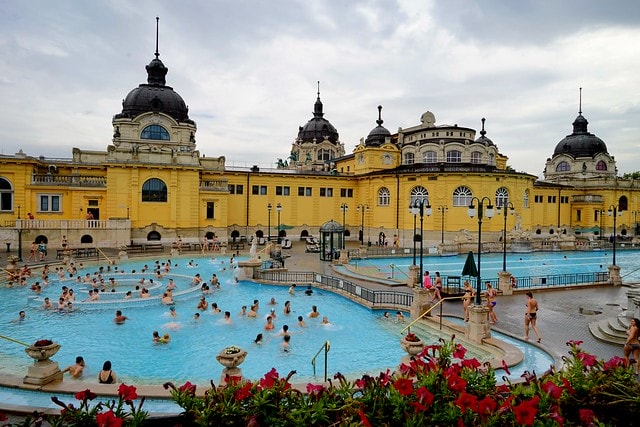 20251102-sd6yr 20251102-sd6yr