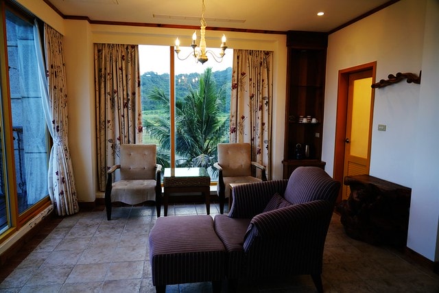 20251102-47qqi 20251102-47qqi