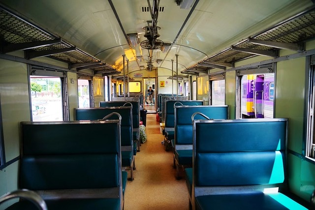 20251102-eq9jp 20251102-eq9jp