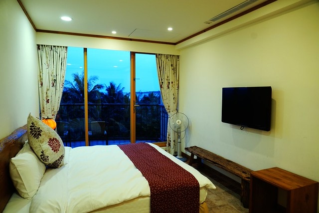 20251102-wlfuv 20251102-wlfuv