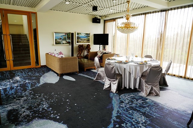 20251102-zue9q 20251102-zue9q