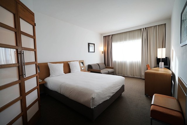 20251102-5bvh6 20251102-5bvh6