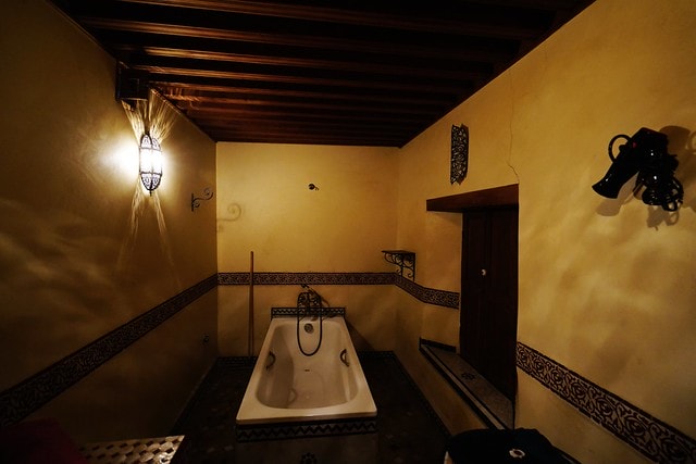 20251102-v5vm0 20251102-v5vm0