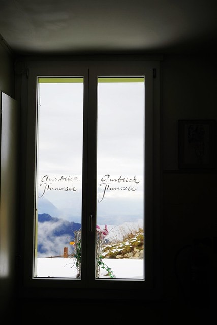 20251102-6bwdb 20251102-6bwdb