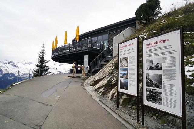 20251102-f59in 20251102-f59in