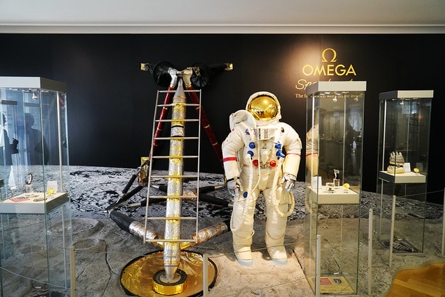 20251102-n4j8v 20251102-n4j8v