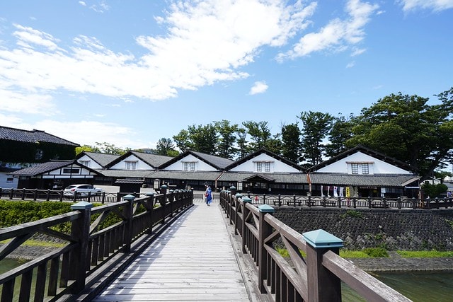 20251102-oiwnq 20251102-oiwnq