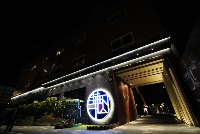 20251102-kyw0m 20251102-kyw0m