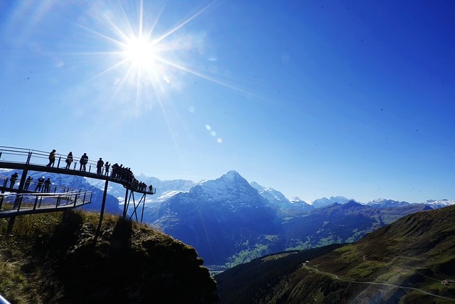 20251102-uvef3 20251102-uvef3