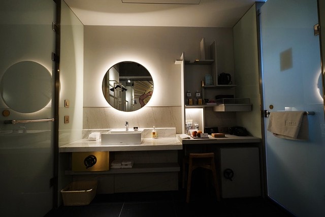 20251102-uzlkz 20251102-uzlkz