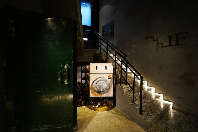 20251102-zz5dp 20251102-zz5dp