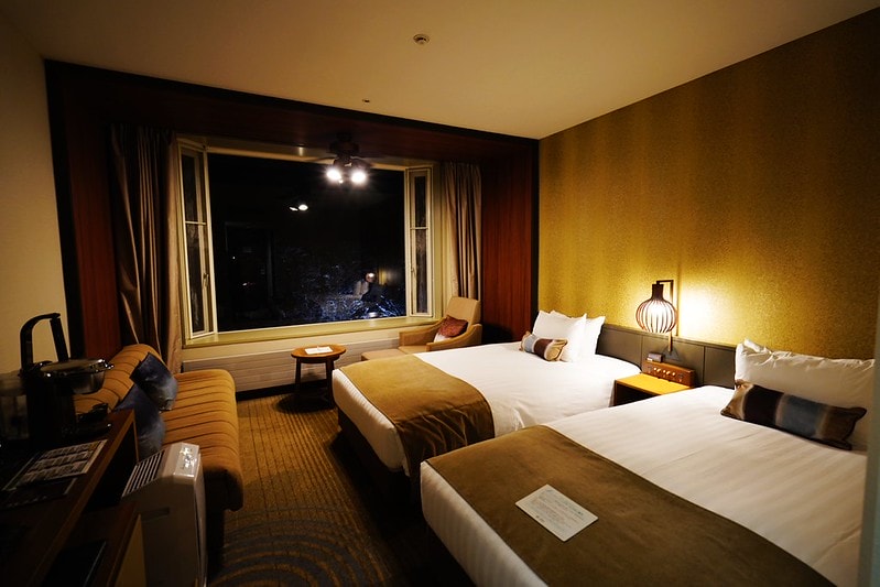 20251102-cb3xl 20251102-cb3xl