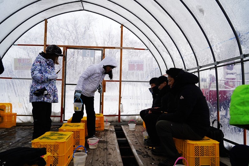 20251102-lla6g 20251102-lla6g