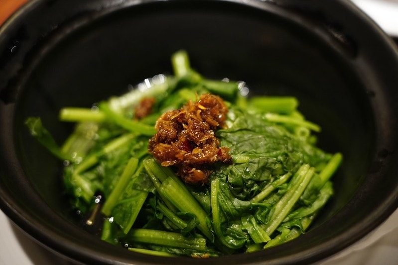 20251102-yqce9 20251102-yqce9