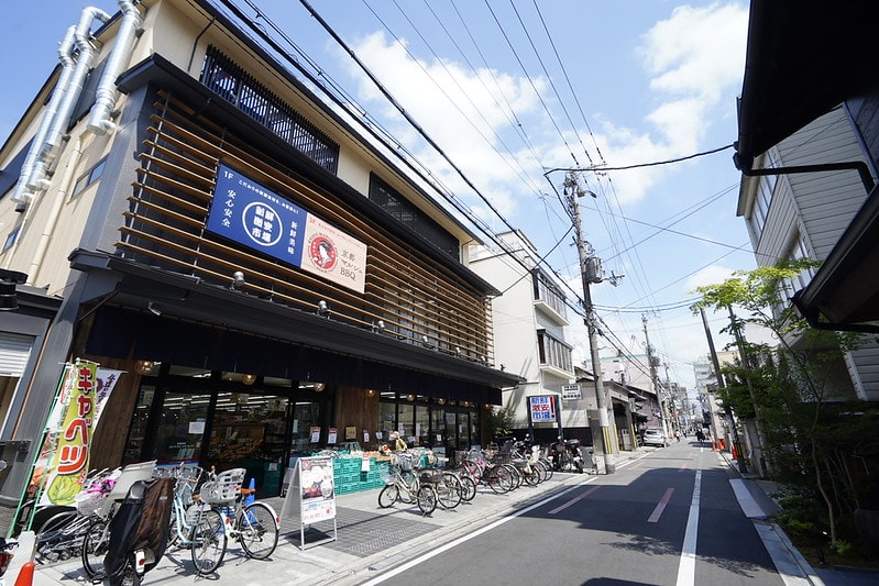 20251102-jpy0o 20251102-jpy0o