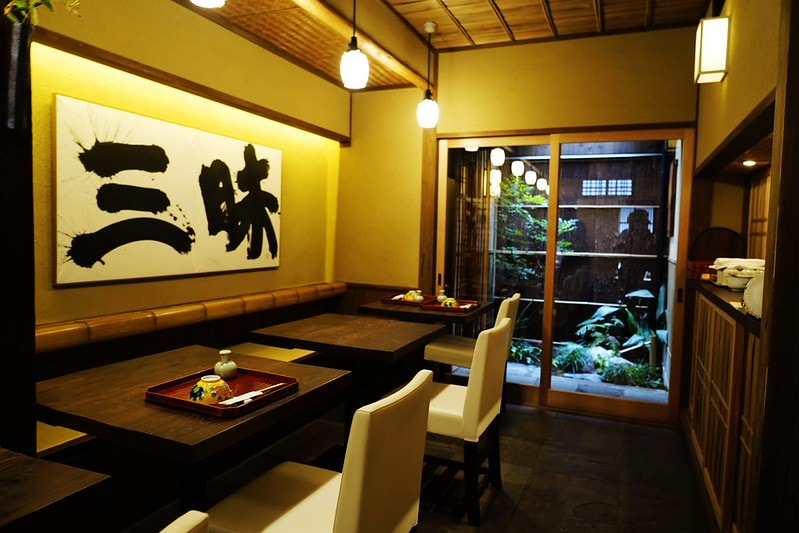 20251102-qbe64 20251102-qbe64