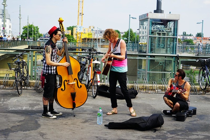 20251102-6rfmp 20251102-6rfmp