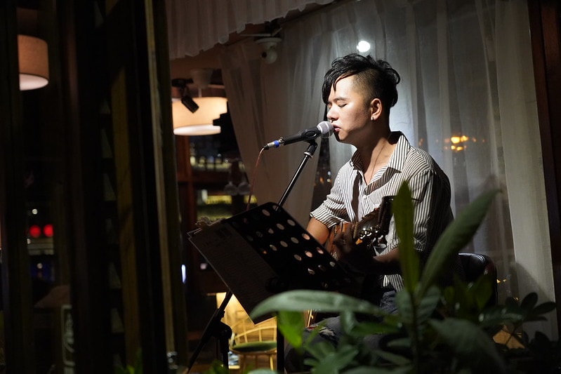 20251102-4ak6g 20251102-4ak6g