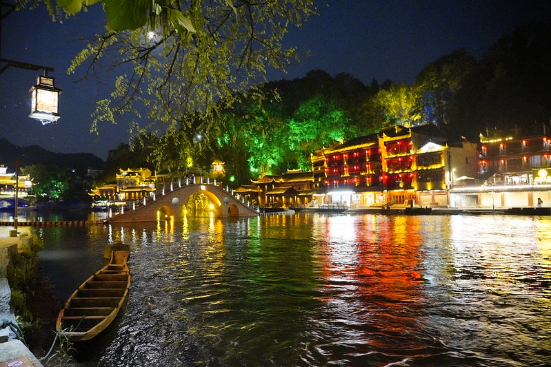 20251102-4c9dh 20251102-4c9dh