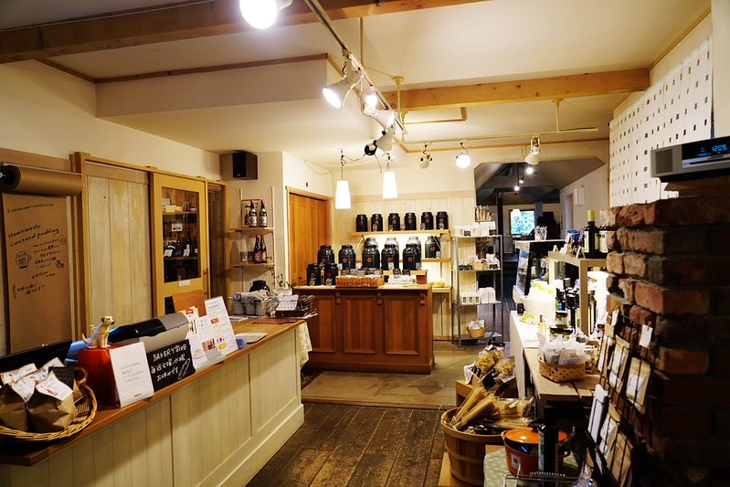 20251102-c6hyr 20251102-c6hyr