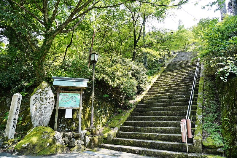 20251102-hu9d4 20251102-hu9d4