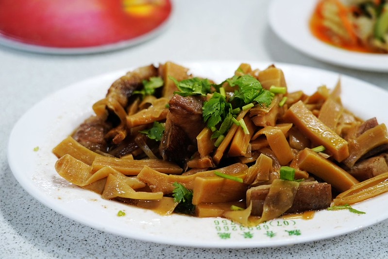 20251102-lby4y 20251102-lby4y